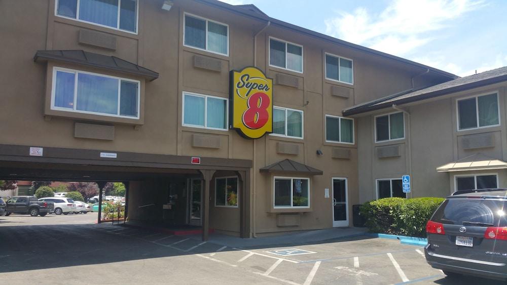 Super 8 By Wyndham Sacramento Hotel Carmichael Eksteriør billede