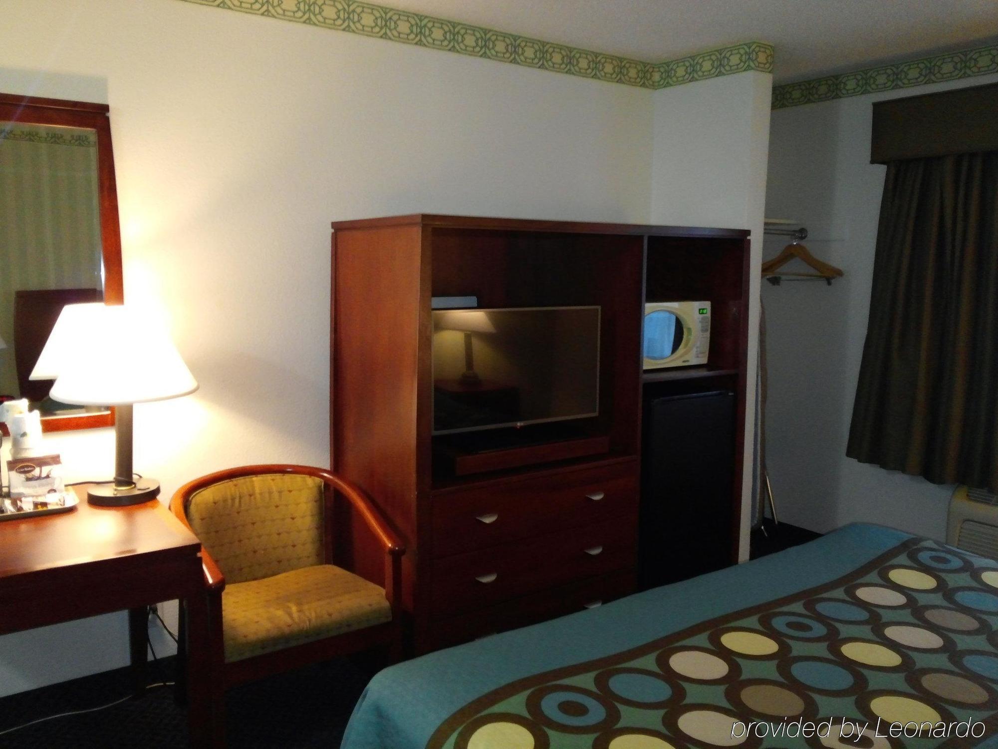 Super 8 By Wyndham Sacramento Hotel Carmichael Eksteriør billede