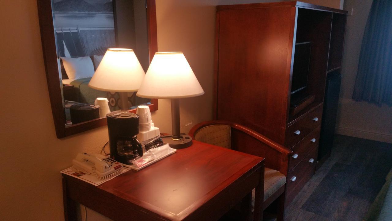 Super 8 By Wyndham Sacramento Hotel Carmichael Eksteriør billede