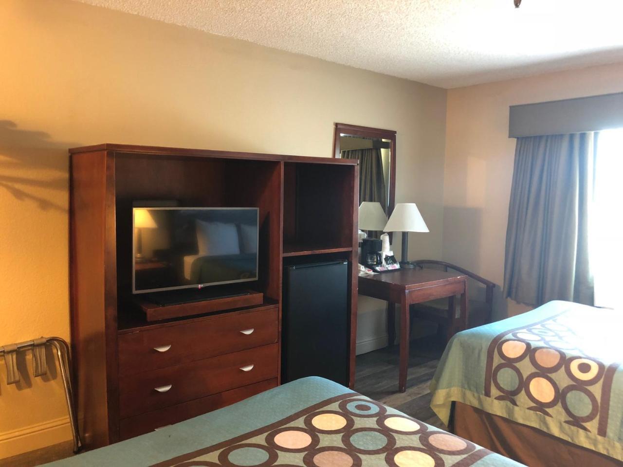Super 8 By Wyndham Sacramento Hotel Carmichael Eksteriør billede