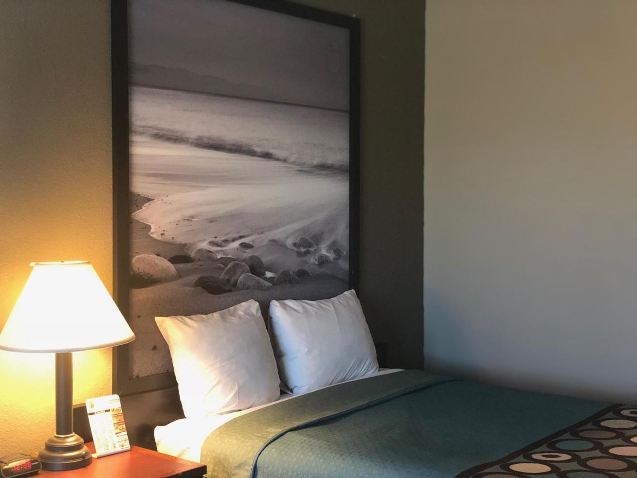 Super 8 By Wyndham Sacramento Hotel Carmichael Eksteriør billede