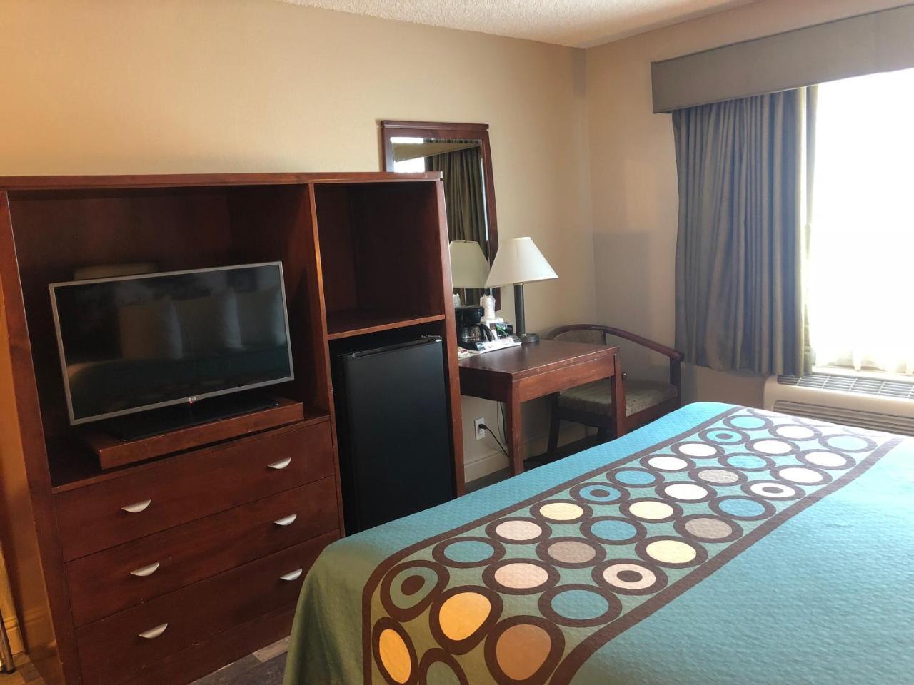 Super 8 By Wyndham Sacramento Hotel Carmichael Eksteriør billede